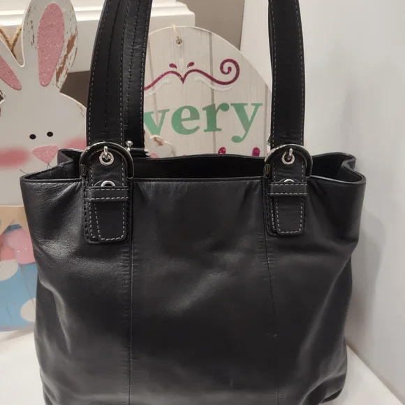 ๐ค Vintage EUC Coach Soho Leather North South Smooth Leather Tote Bag, Black - Picture 2 of 16